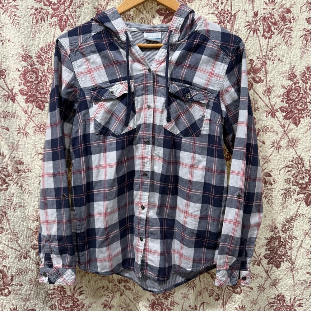 Columbia Women’s Hooded Plaid Button Up Shirt Medium